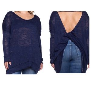 ➕ twist back top
